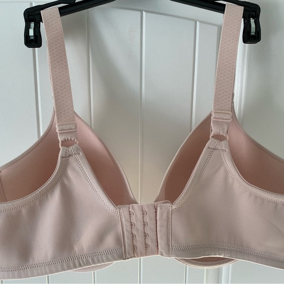 Vanity Fair 42D underwire bra - Picture 3 of 3